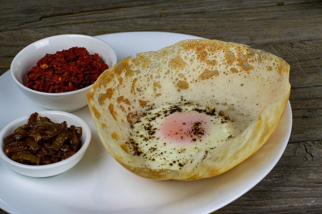 food to try in Sri Lanka