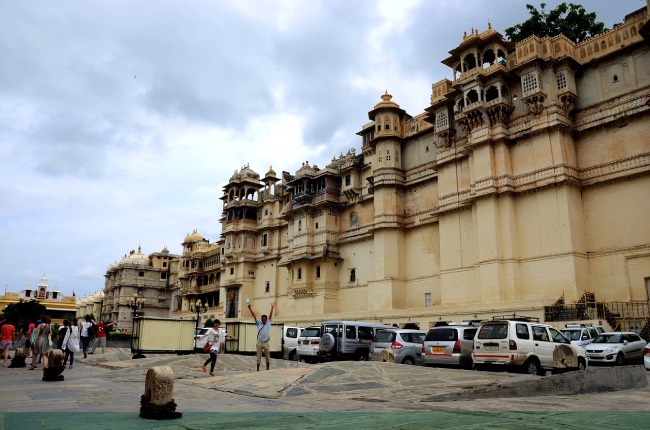 is city palace Udaipur crowded
